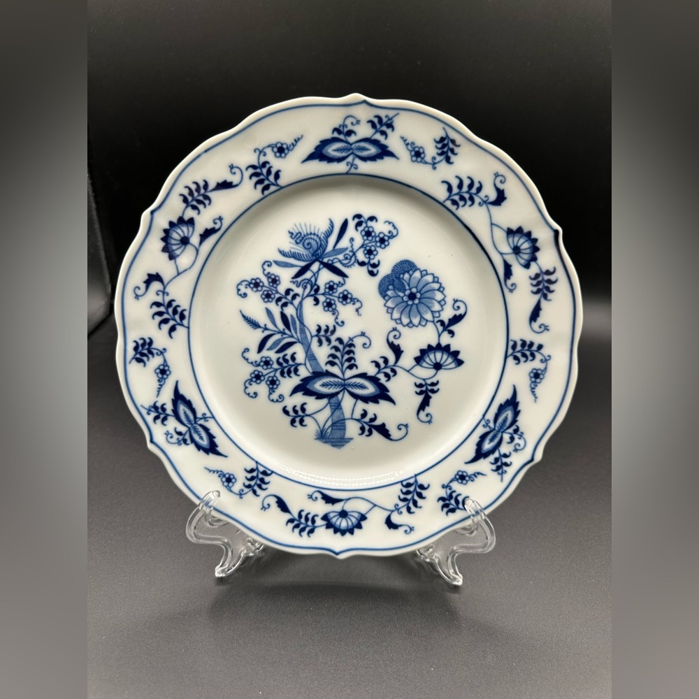 Blue Danube Salad/Lunch Plate – 8.75", Rectangular Backstamp (1977–2000), Japan